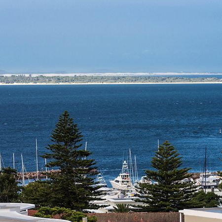 Oaks Nelson Bay Lure Suites Bagian luar foto