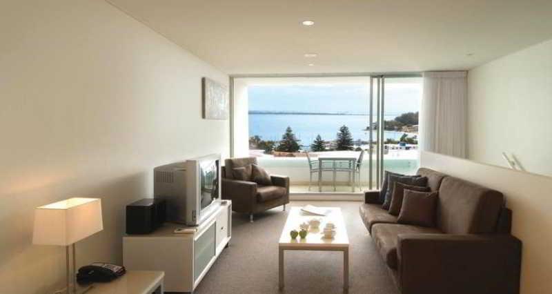Oaks Nelson Bay Lure Suites Bagian luar foto