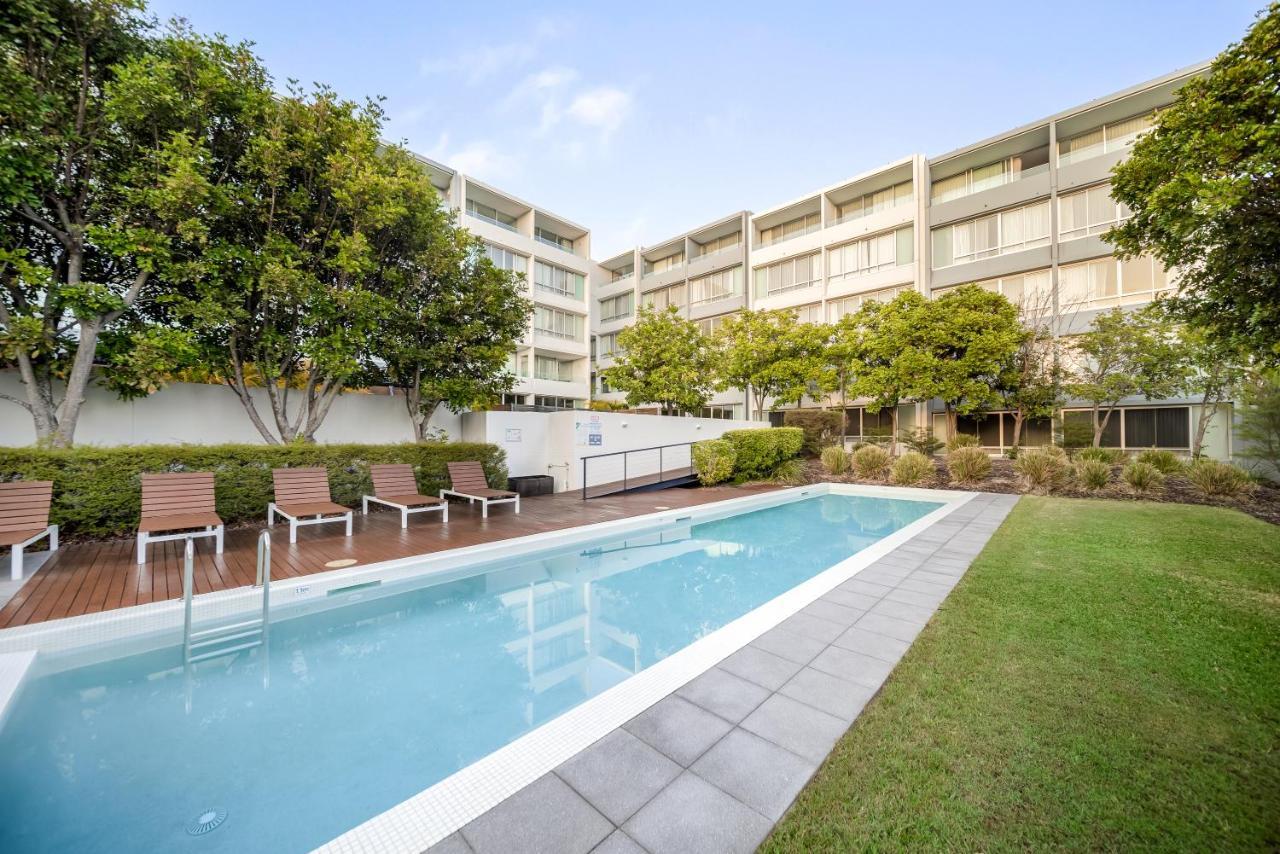 Oaks Nelson Bay Lure Suites Bagian luar foto